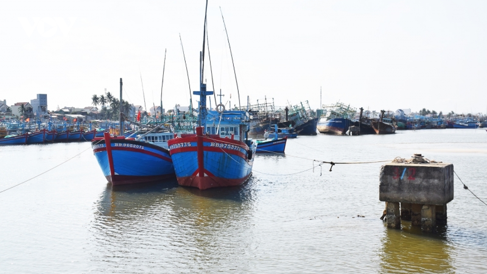 Một ngư dân Bình Định bị lật thúng, mất tích trên biển